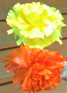 Flower Marigold Plastic Sml 5in (pompom)
